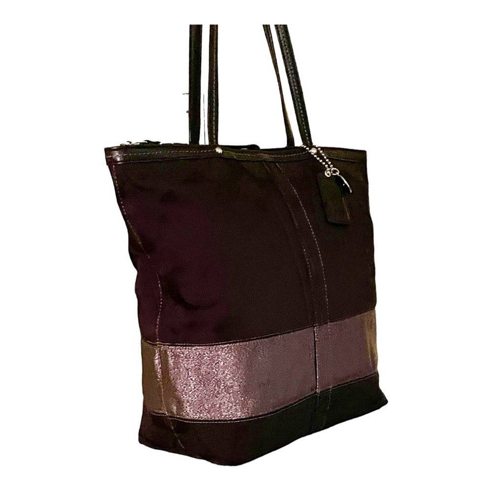 EUC Coach Tote - Picture 4 of 16